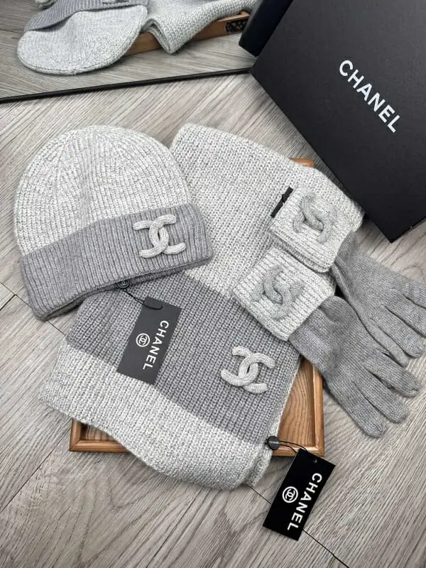 chanel hat and echapres and glove set s_126a1021